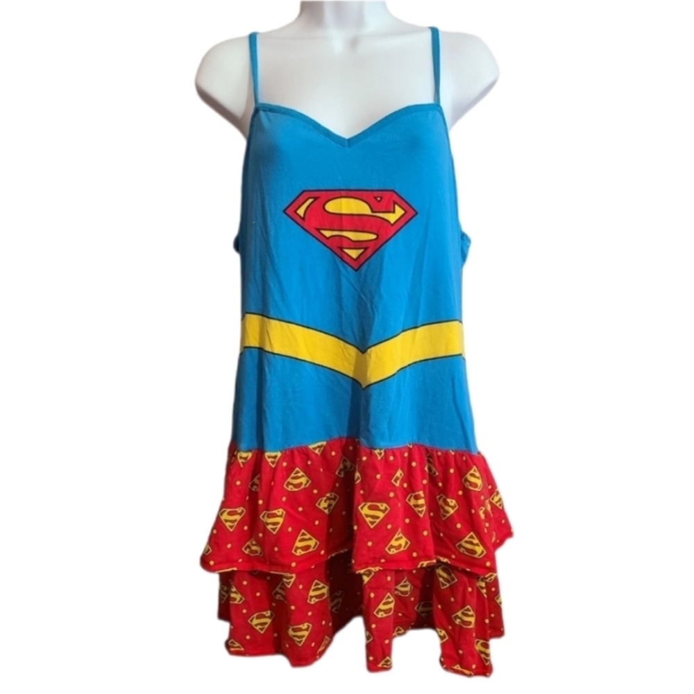 SUPERMAN DC Comics Supergirl nightgown 19
